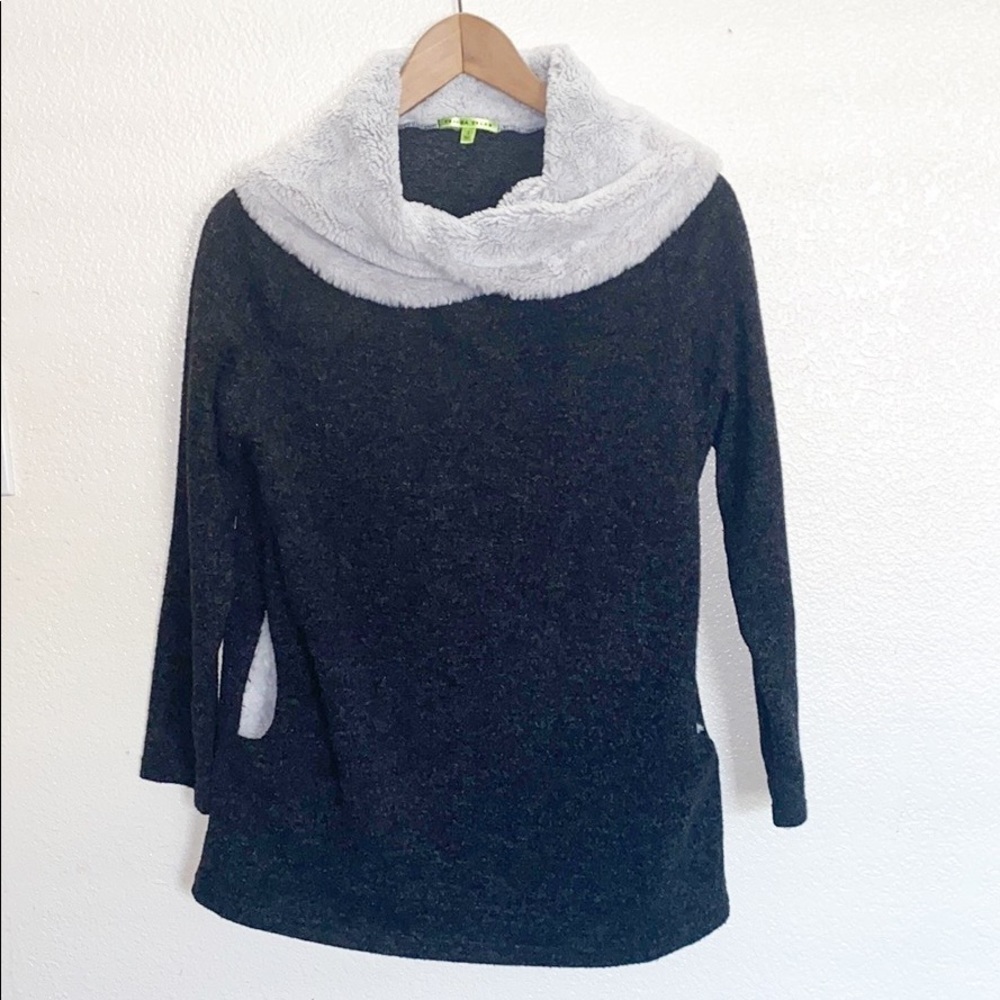 Trisha Tyler Charcoal Gray Faux Fur Collar Sweater